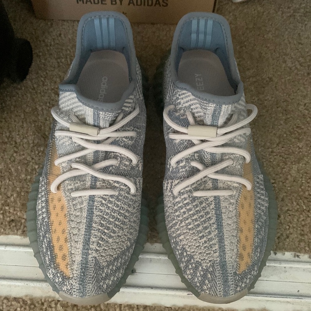 Authentic Light grey / blue /coral Yeezys
